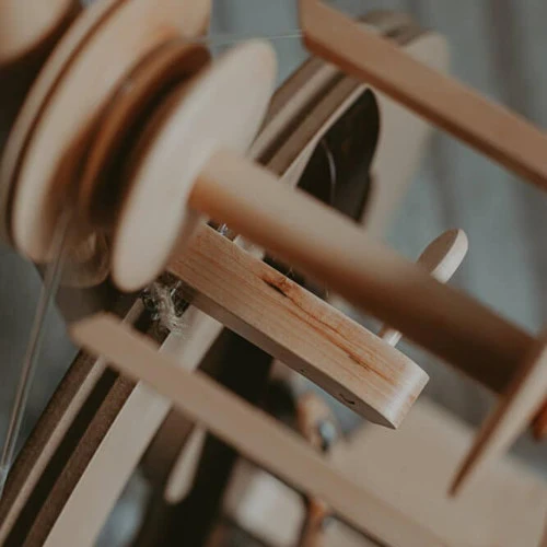 Kromski Eco Fantasia Spinning Wheel 5 Kromski Eco Fantasia Spinning Wheel - Image 3